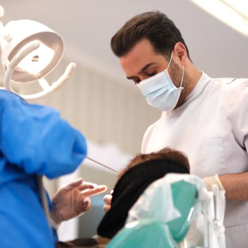 استخدام دندانپزشک عمومی جهت همکاری در درمانگاه دندانپزشکی